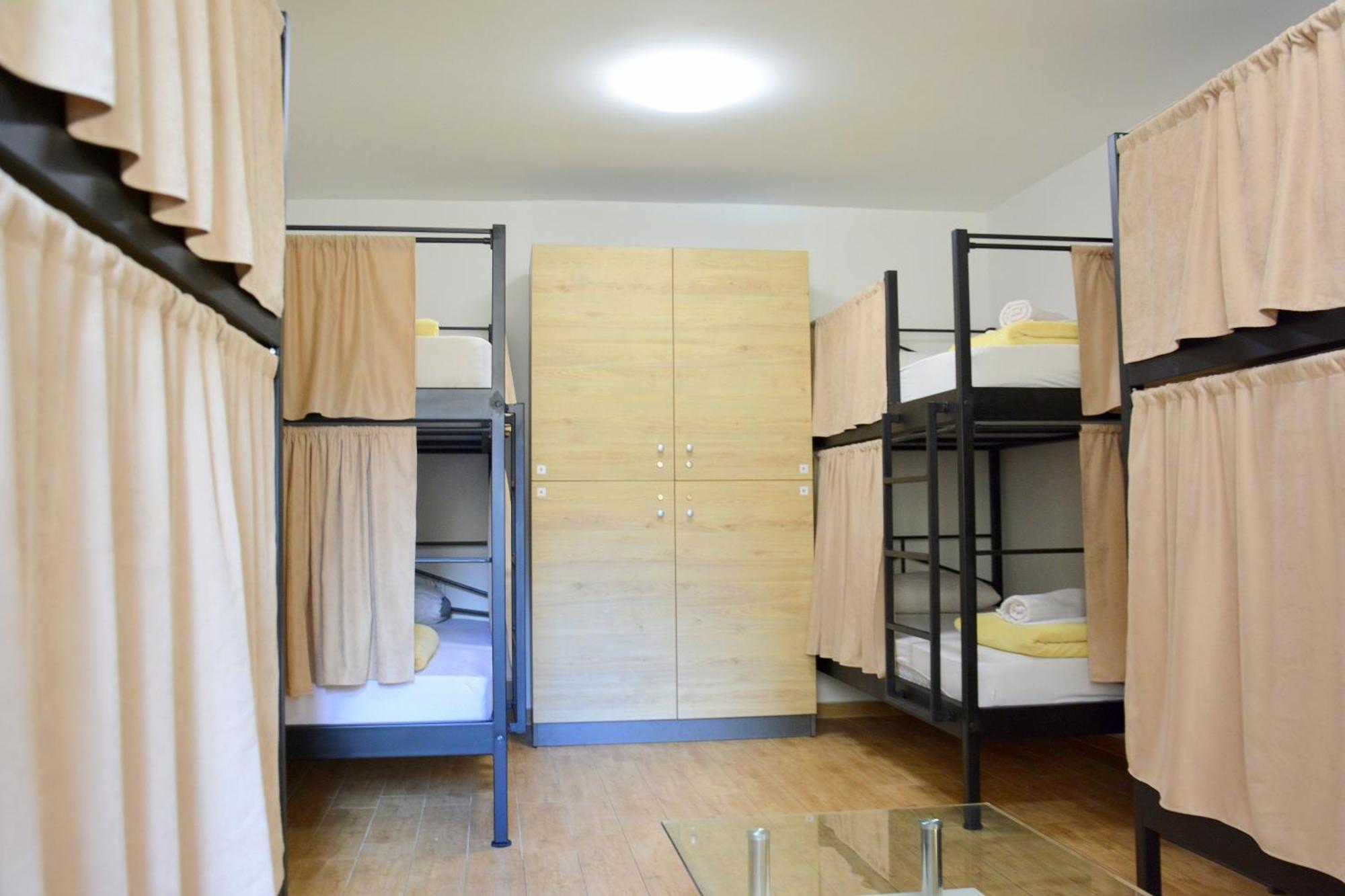 Montenegro Hostel B&B Budva Exterior foto